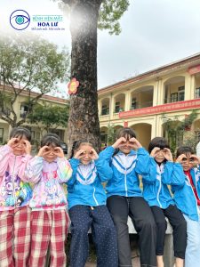 khúc xạ học đường