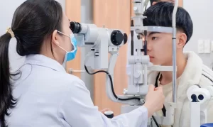 trẻ cận thị